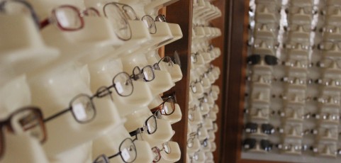 Hundreds of frames to choose from